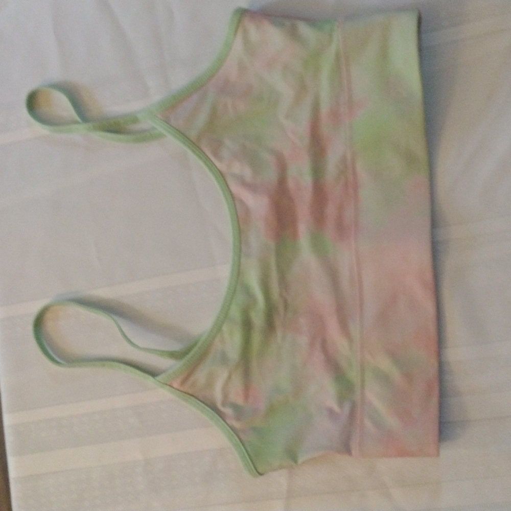Women's sports bra